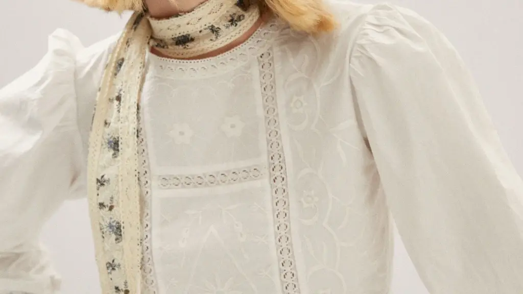 Camisa blanca bordada