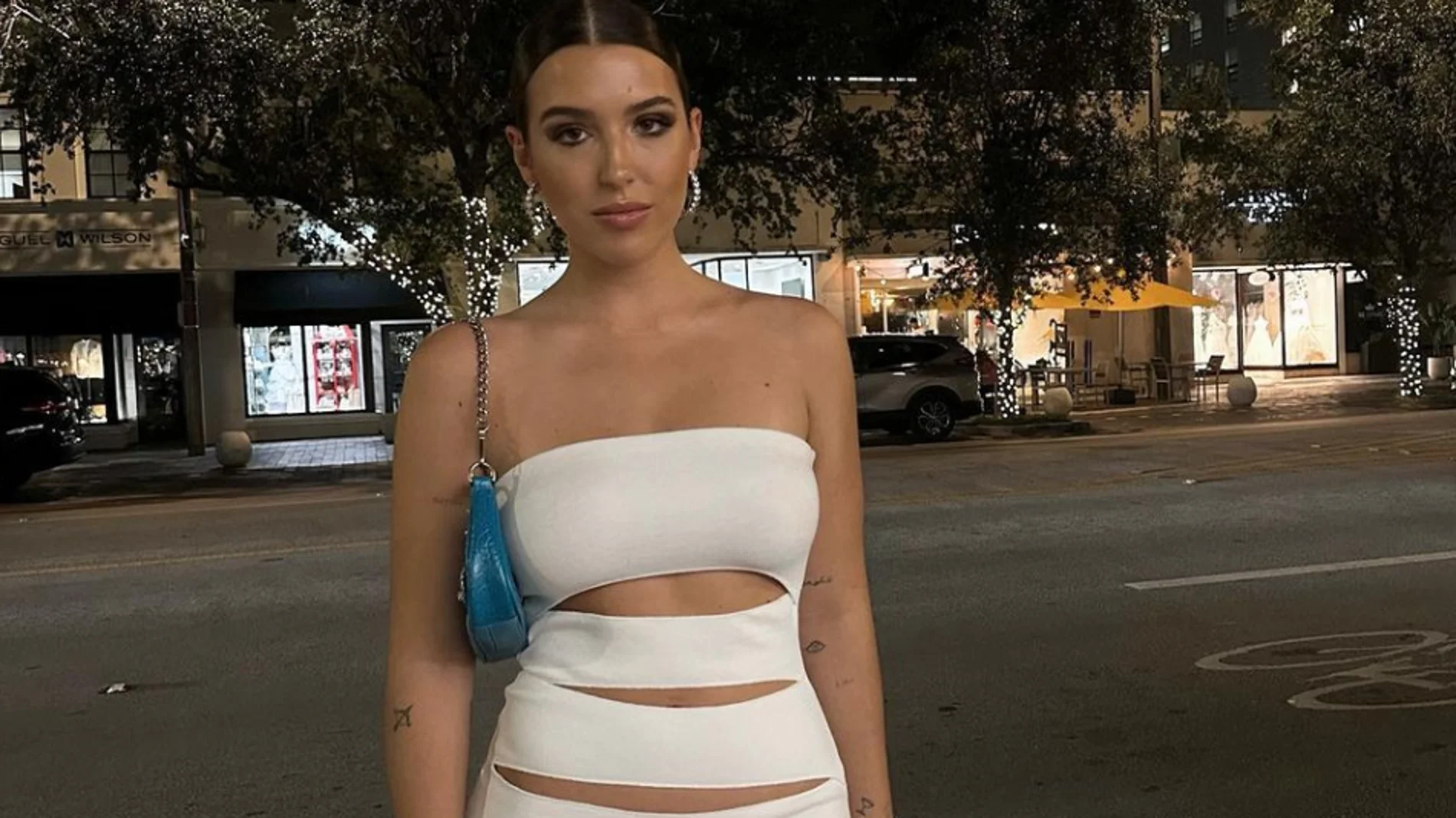 Alba Díaz en Miami con el vestido cut out de Zara más viral y sexy. 