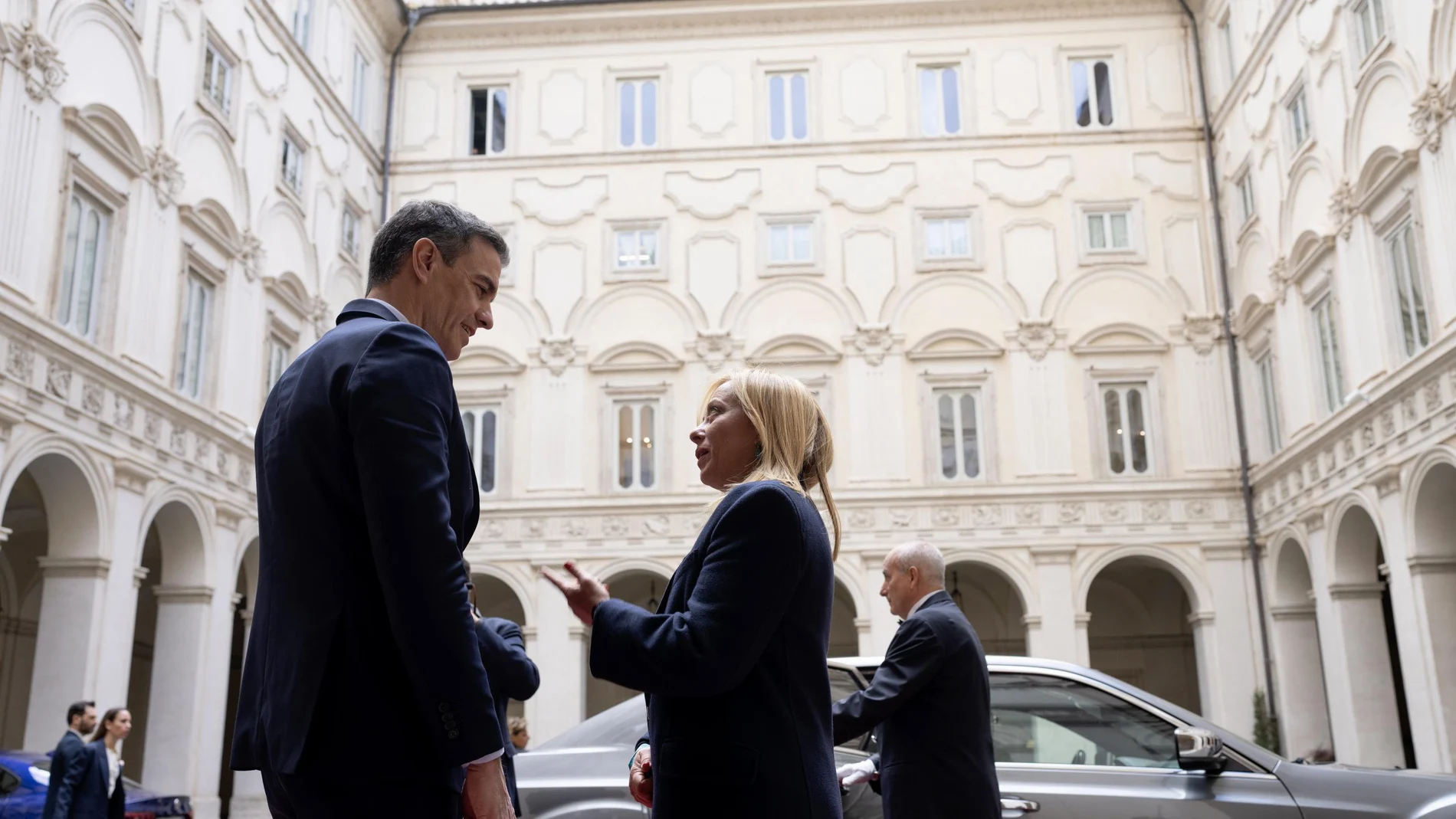 A handout picture made available by the Chigi Palace (Palazzo Chigi) Press Office shows Spanish Prime Minister Pedro Sanchez (L) and Italian Prime Minister Giorgia Meloni (R) in Rome, Italy, 05 April 2023.