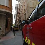 La caída de cascotes en un edificio de Lorca (Murcia) moviliza a los bomberos del CEIS