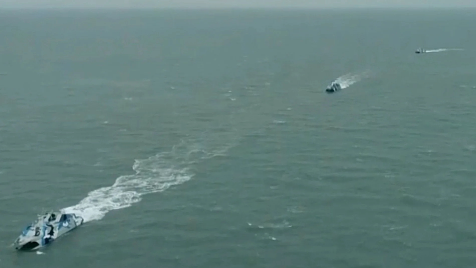 Barcos chinos en el Estrecho de Taiwán