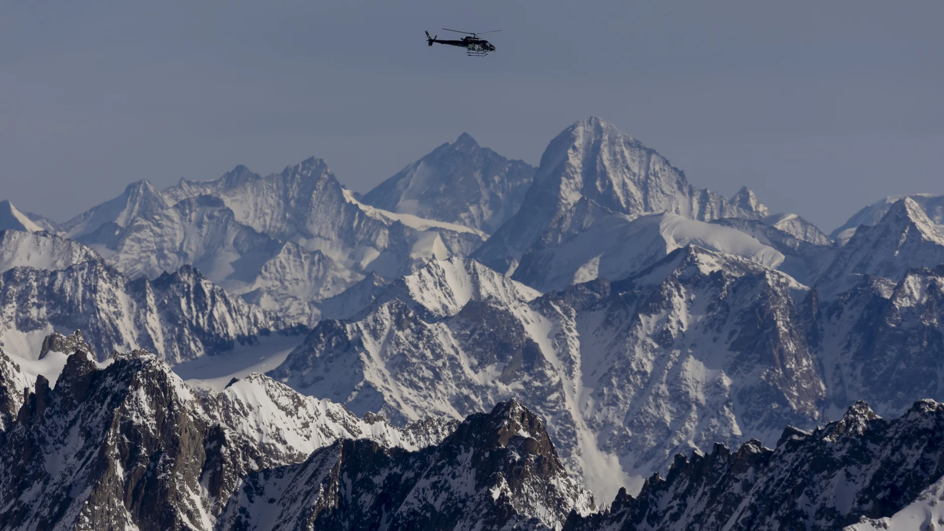 Francia.- Cuatro muertos en una avalancha en los Alpes franceses
