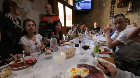 "Dos y pingada", plato típico para el Domingo de Resurrección en Zamora