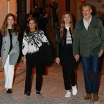 Los Reyes Felipe VI y Letizia, Leonor y Sofía en Chinchón por Semana Santa