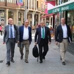 El eurodiputado del PP, Juan Ignacio Zoido, llega a la jornada agraria en Palencia