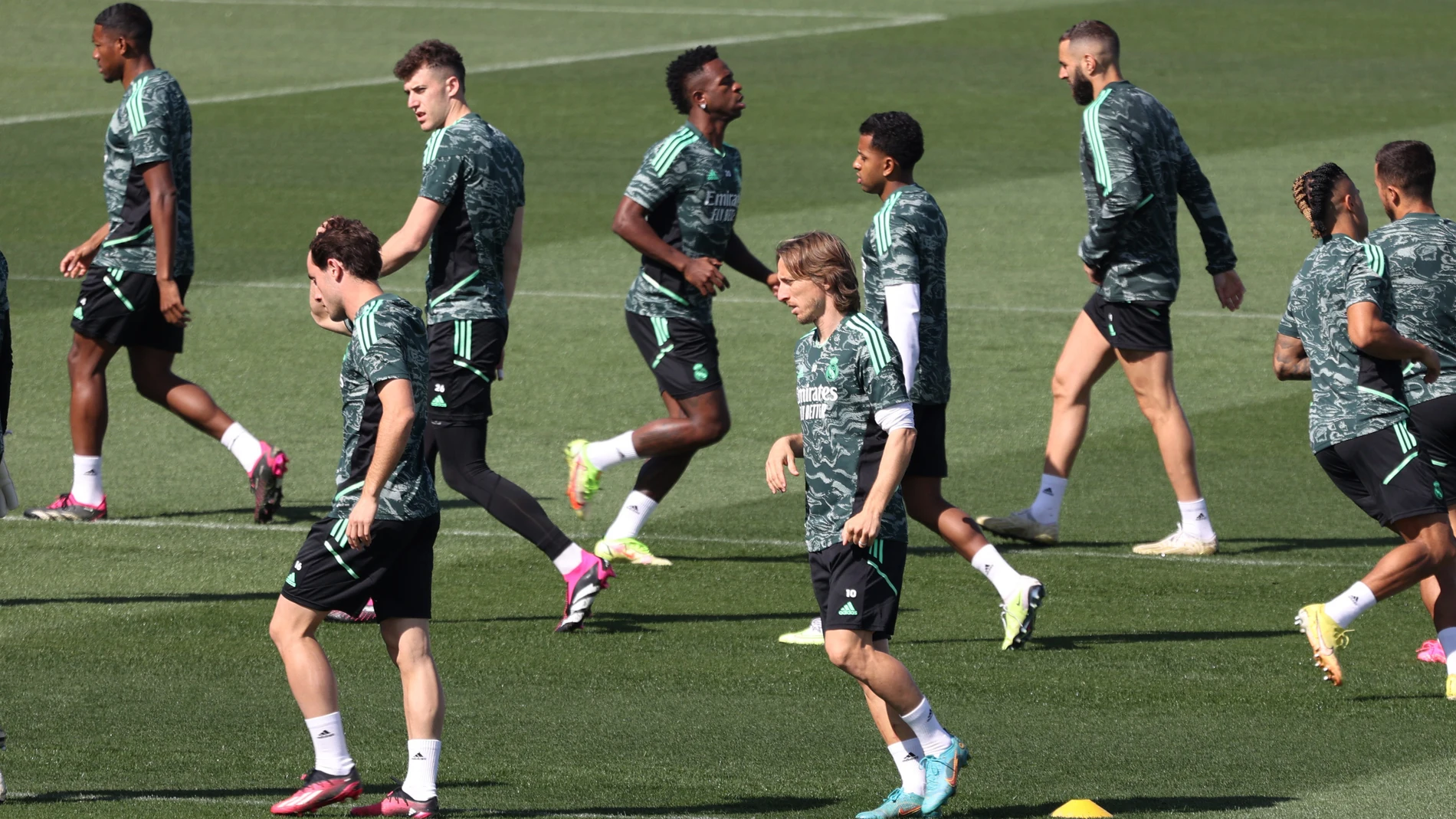 11 April 2023, Spain, Madrid: Real Madrid players take part in a training session for the team ahead of Wednesday's UEFA Champions League Quarter Final, First Leg soccer match against Chelsea. Photo: -/LaPresse via ZUMA Press/dpa 11/04/2023 ONLY FOR USE IN SPAIN