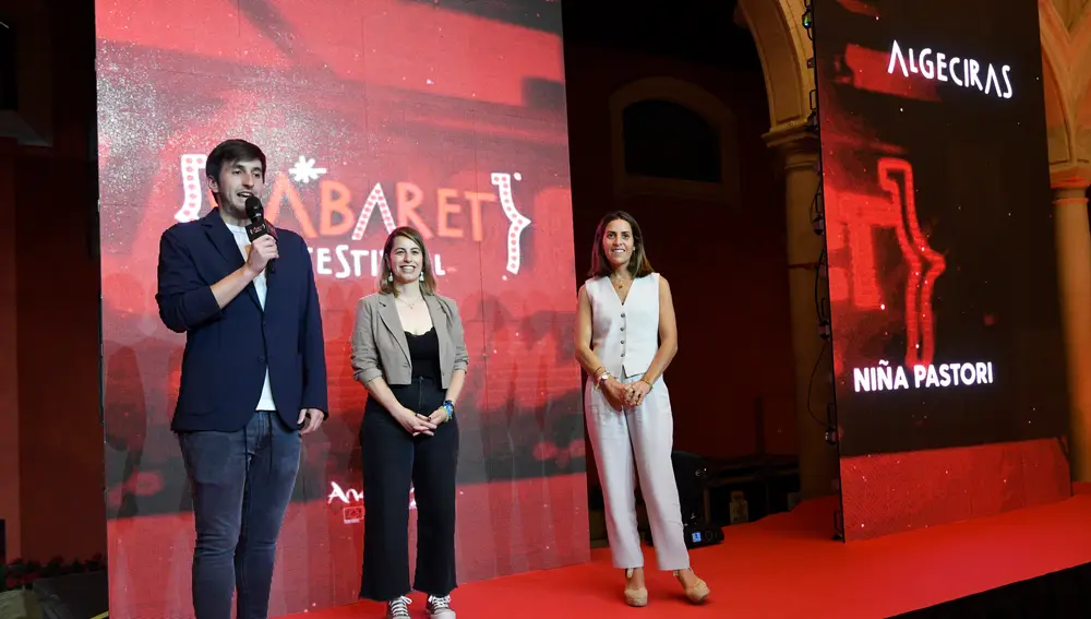 Rafa Casillas y Deborah Casillas durante la presentación de Cabaret Festival 2023