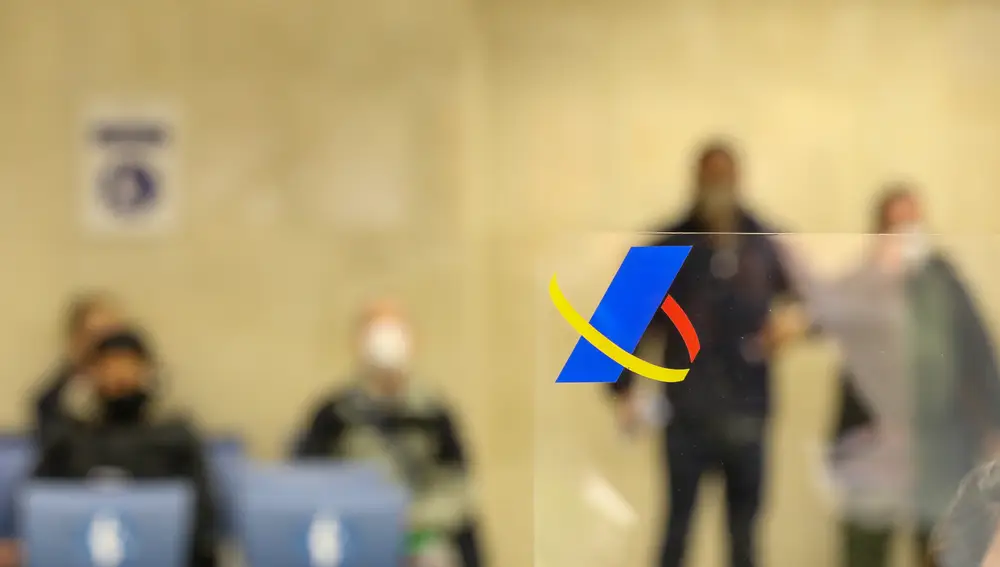 Economía.- La Agencia Tributaria lanza un aviso ante posibles correos electrónicos y SMS fraudulentos por la Renta