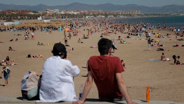 Imagen de archivo de la playa de la Malvarrosa de Valencia