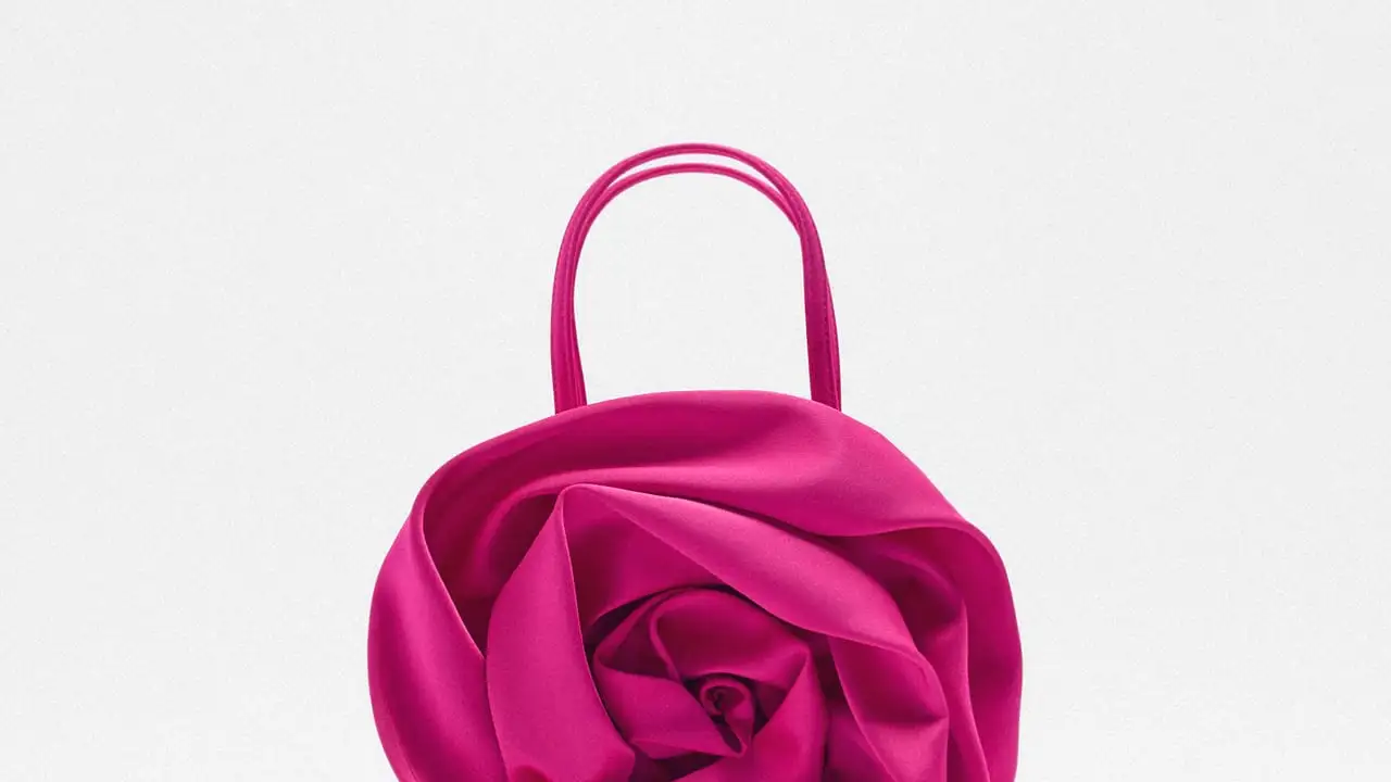 Bolso satinado flor