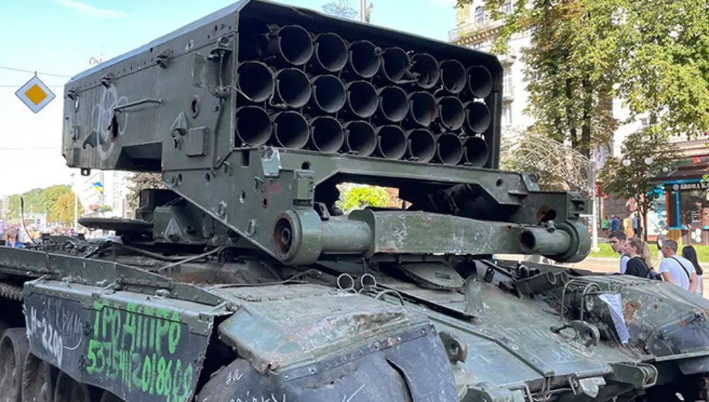 TOS-1 capturado por Ucrania en Kiev.