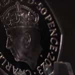 Reino Unido ha fabricado dos monedas conmemorativas de la coronación de Carlos III