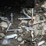 Algunos medicamentos como la naxolona intenta revertir sus efectos pero es muy cara