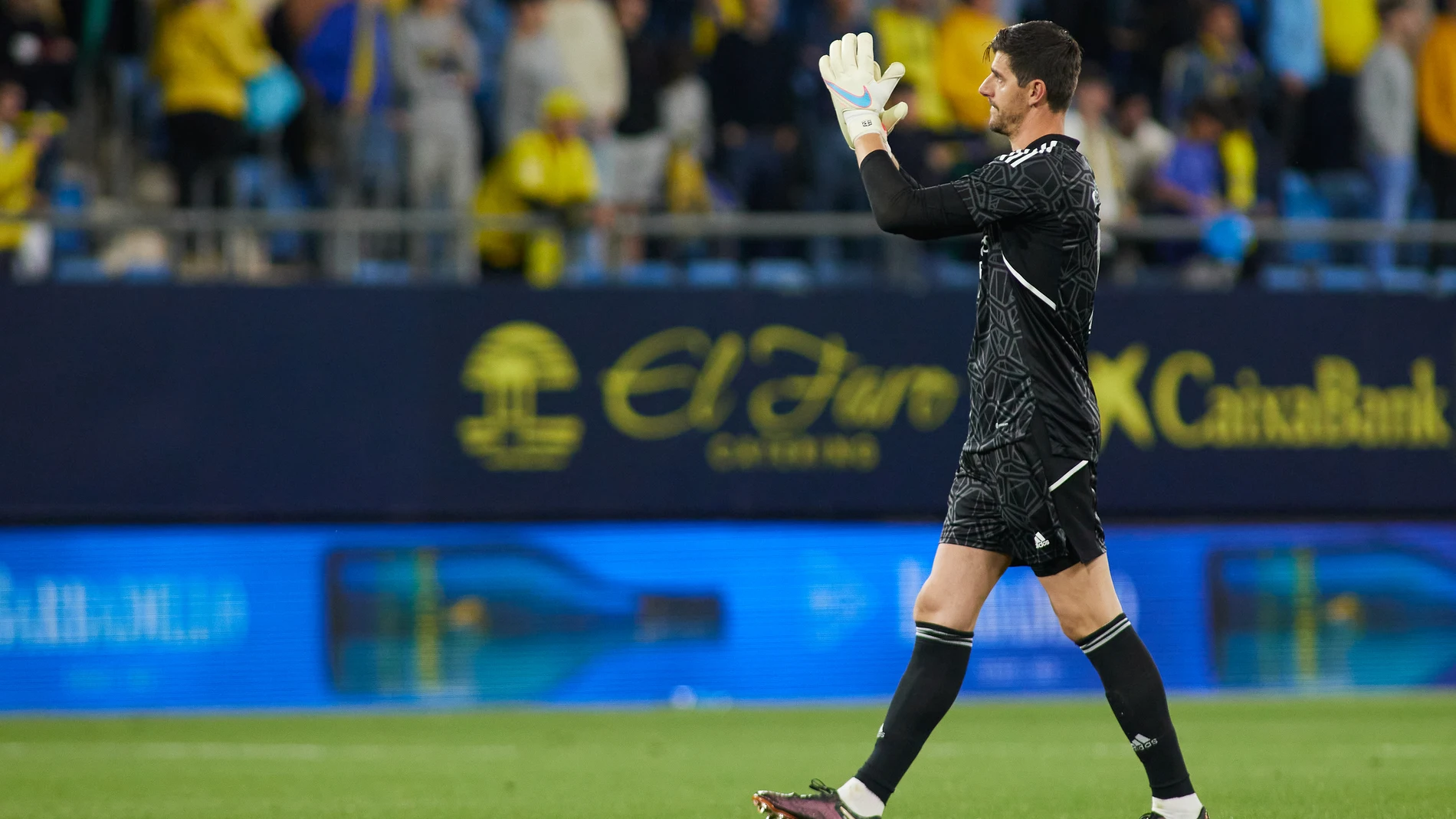 Thibaut Courtois of Real Madrid gestures during the spanish league, La Liga Santander, football match played between Cadiz CF and Real Madrid at Nuevo Mirandilla stadium April 15, 2023, in Cadiz, Spain. Joaquin Corchero / Afp7 15/04/2023 ONLY FOR USE IN SPAIN