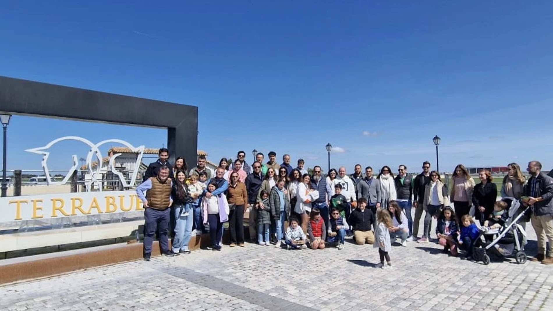 Niños de las asociaciones de Empresa Familiar de Castilla y León y Madrid comparte valores en una jornada en Segovia