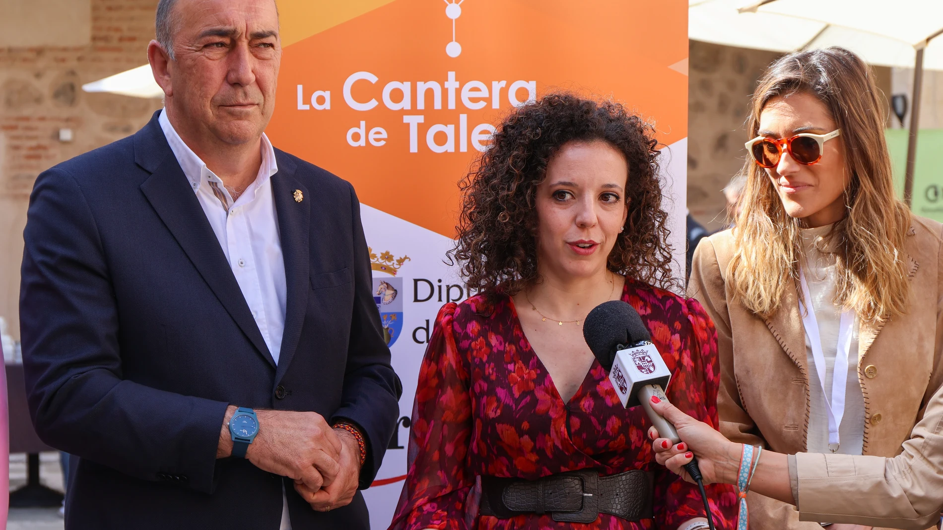 El presidente de la Diputación, Miguel Ángel de Vicente, la diputada Noemí Otero y la presidenta de la Cámara de Segovia, María José Tapia, presentan la iniciativa