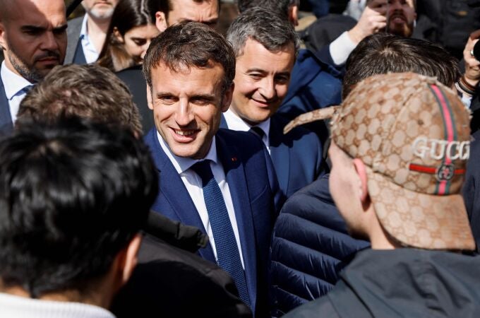Baile de sillas en la corte de Macron: ¿Un relevo en Matignon para recuperar el impulso tras la reforma de las pensiones?