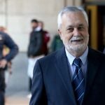 La defensa de Griñán recurre ante el Constitucional contra su condena a cárcel por los ERE