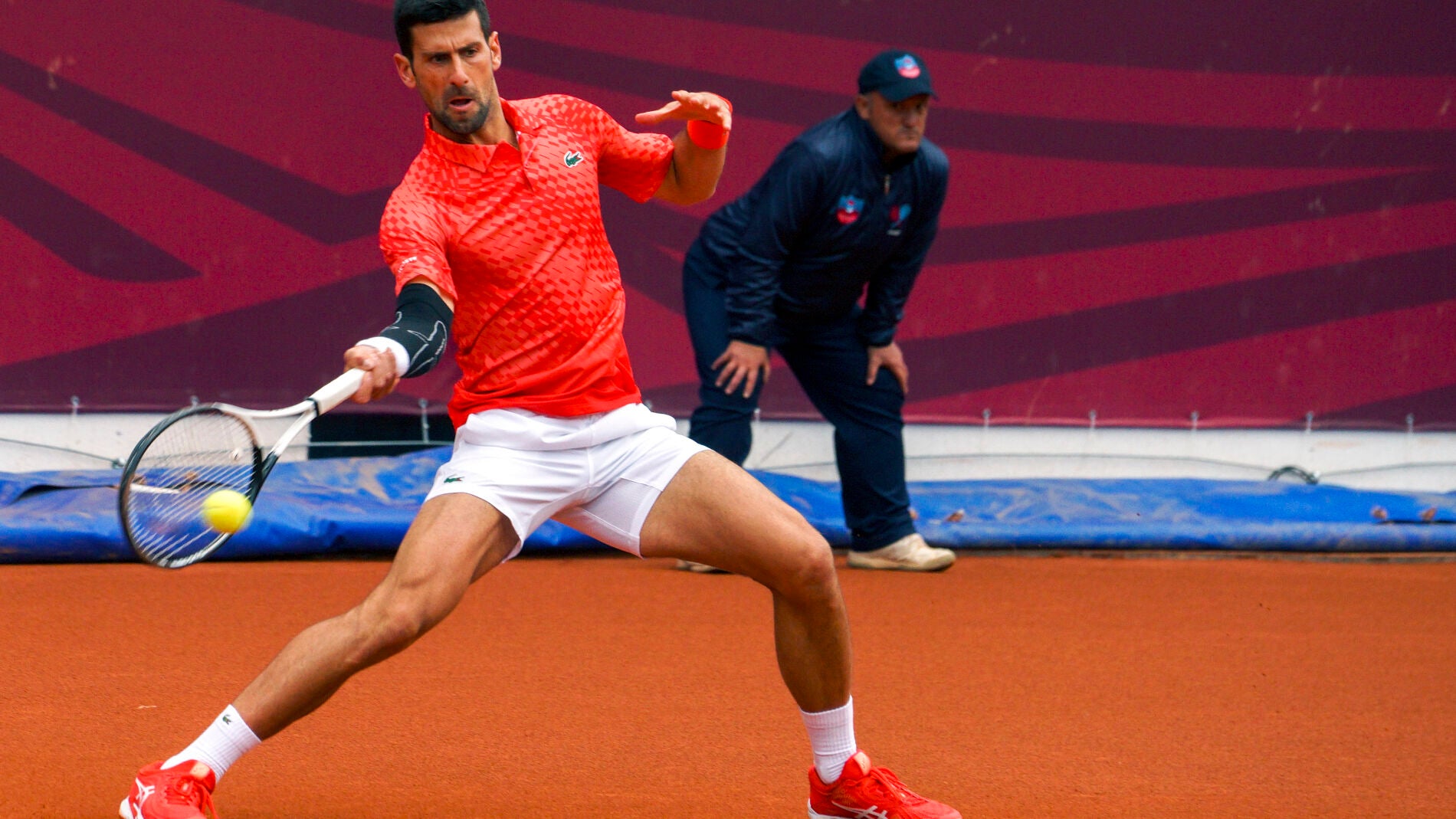 Djokovic hasta lanz la raqueta a la grada de desesperaci n Y