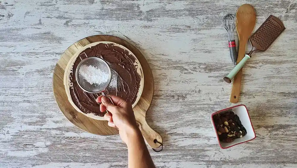 Tarta de obleas con crema de cacao y avellanas, paso 6