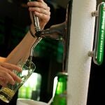 P.Bajos.- Heineken ganó 403 millones hasta marzo, un 3% menos