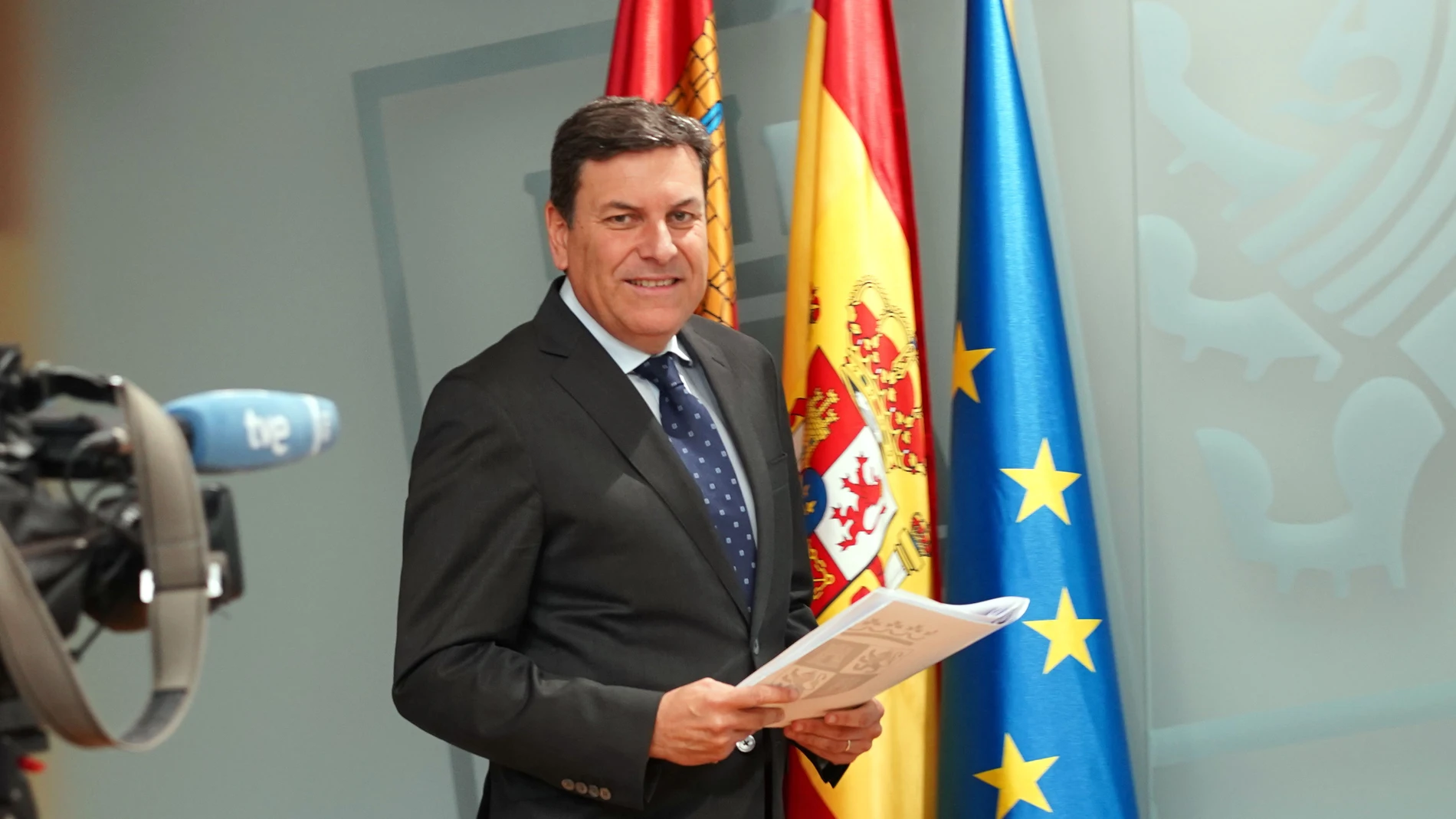 El portavoz de la Junta, Carlos Fernández Carriedo, informa de los acuerdos del Consejo de Gobierno