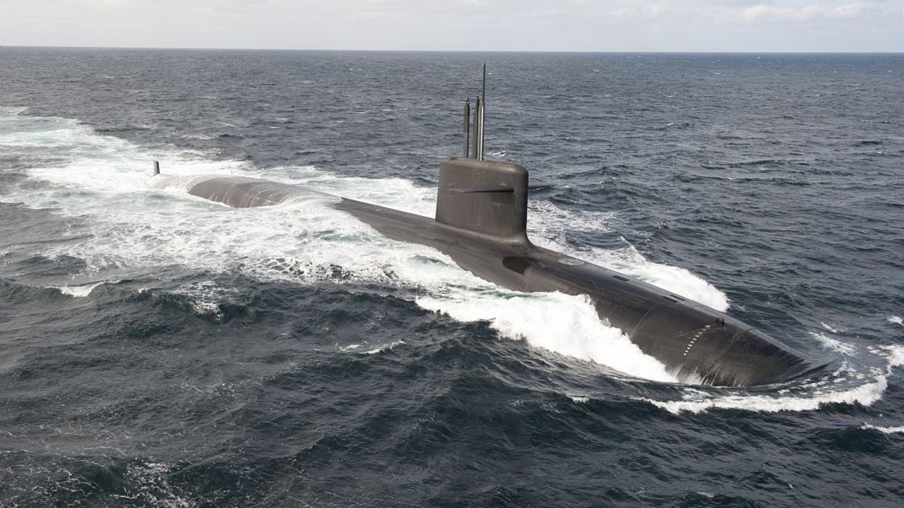 La France démontre sa puissance militaire en lançant un missile balistique à capacité nucléaire depuis un sous-marin nucléaire