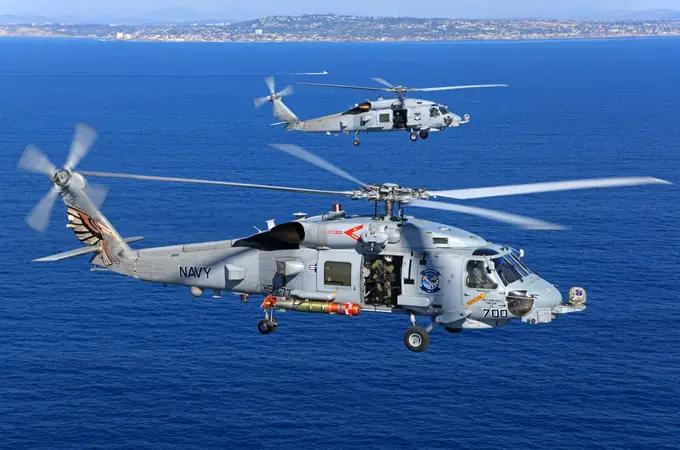 Así es el MH-60R, el futuro helicóptero de la Armada de guerra antisubmarina armado con misiles Hellfire