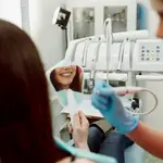Joven en el dentista