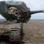 Torreta de un tanque Leopard tras sufrir una colisión en un campo de entrenamiento en Polonia
