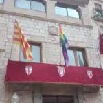 El Ayuntamiento, sin la bandera española 