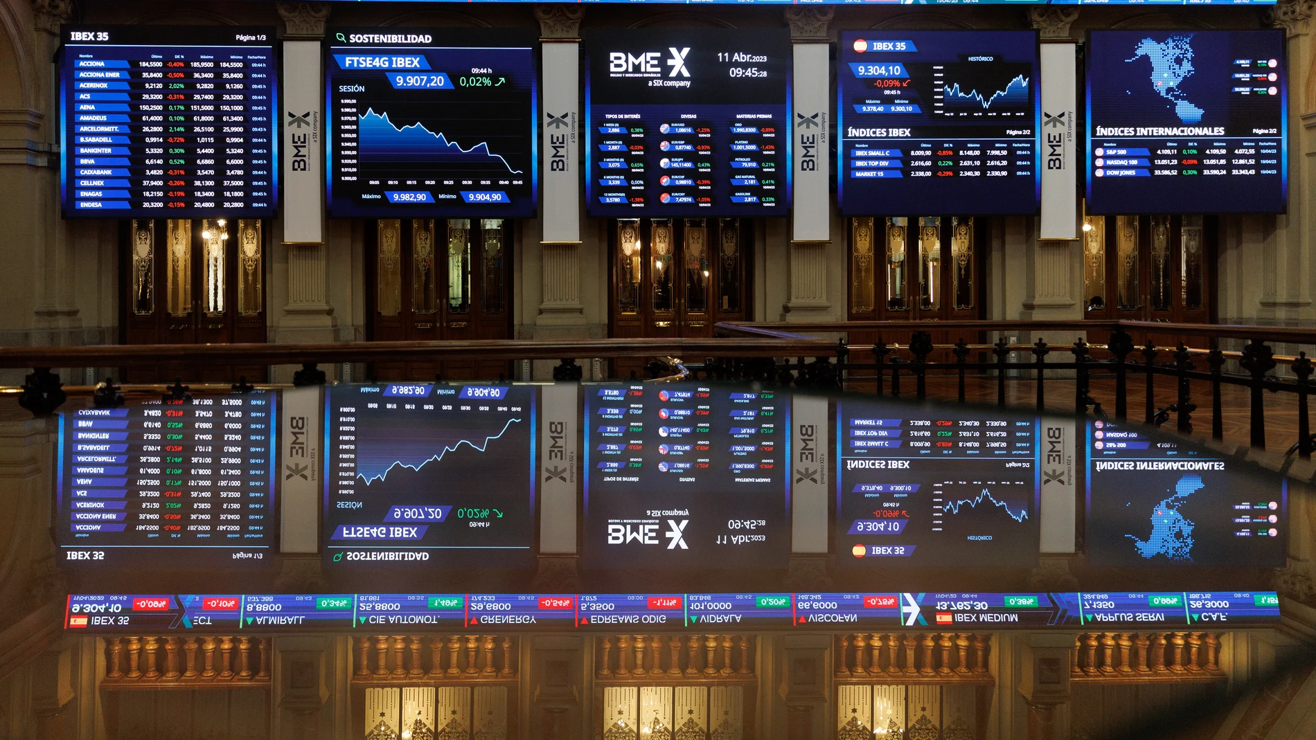 Economía/Finanzas.- El Ibex cierra casi plano y se mantiene a las puertas de los 9.300 puntos
