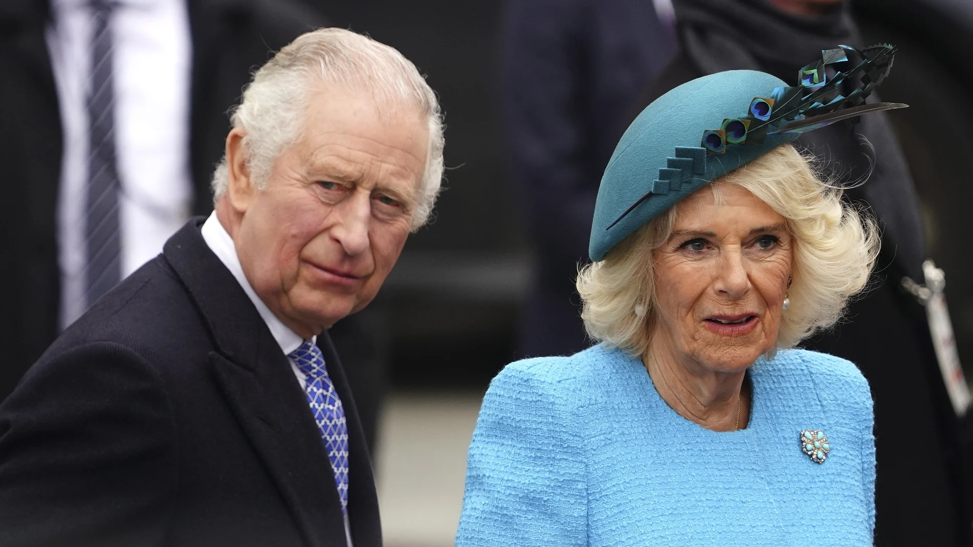 Britain's King Charles III (L) and Camilla, The Queen Consort in front of the Brandenburger Gate in Berlin, Germany