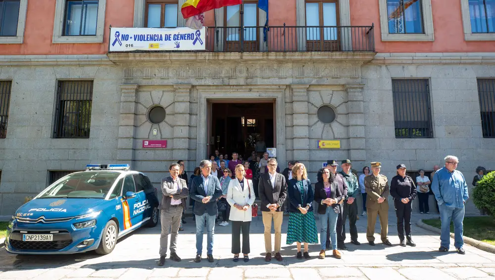Minuto de silencio en Ávila