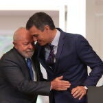 Pedro Sánchez recibe al presidente brasileño, Lula da Silva, durante su reciente viaje oficial a España