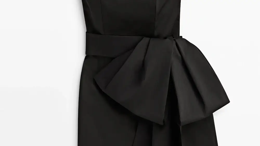 Vestido corto con detalle lazo 