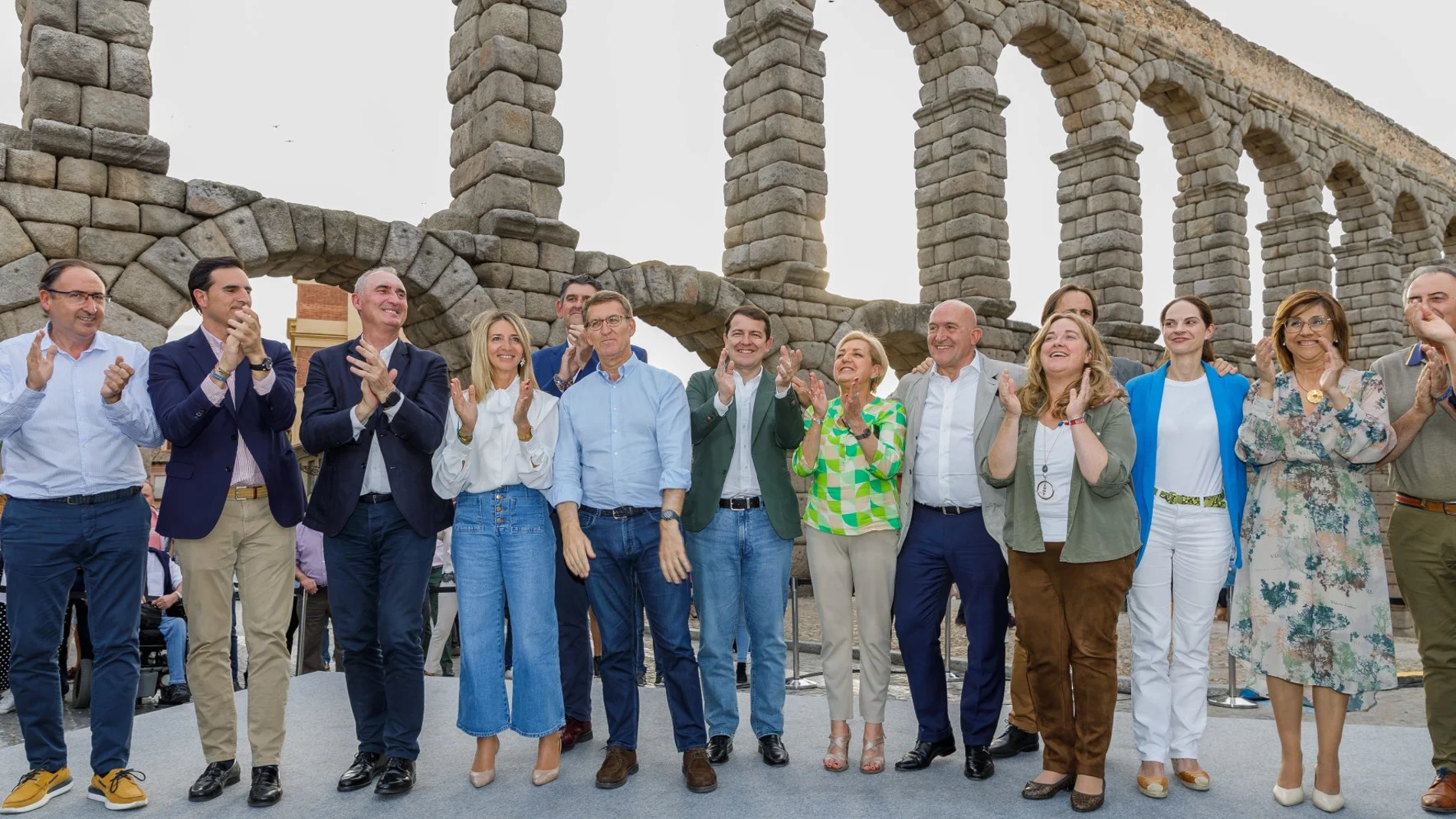 Mañueco y Feijóo con los candidatos del PP a las alcaldías de las grandes localidades de la Comunidad