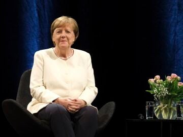Merkel reivindica su política hacia Rusia tras el aluvión de críticas sobre su legado