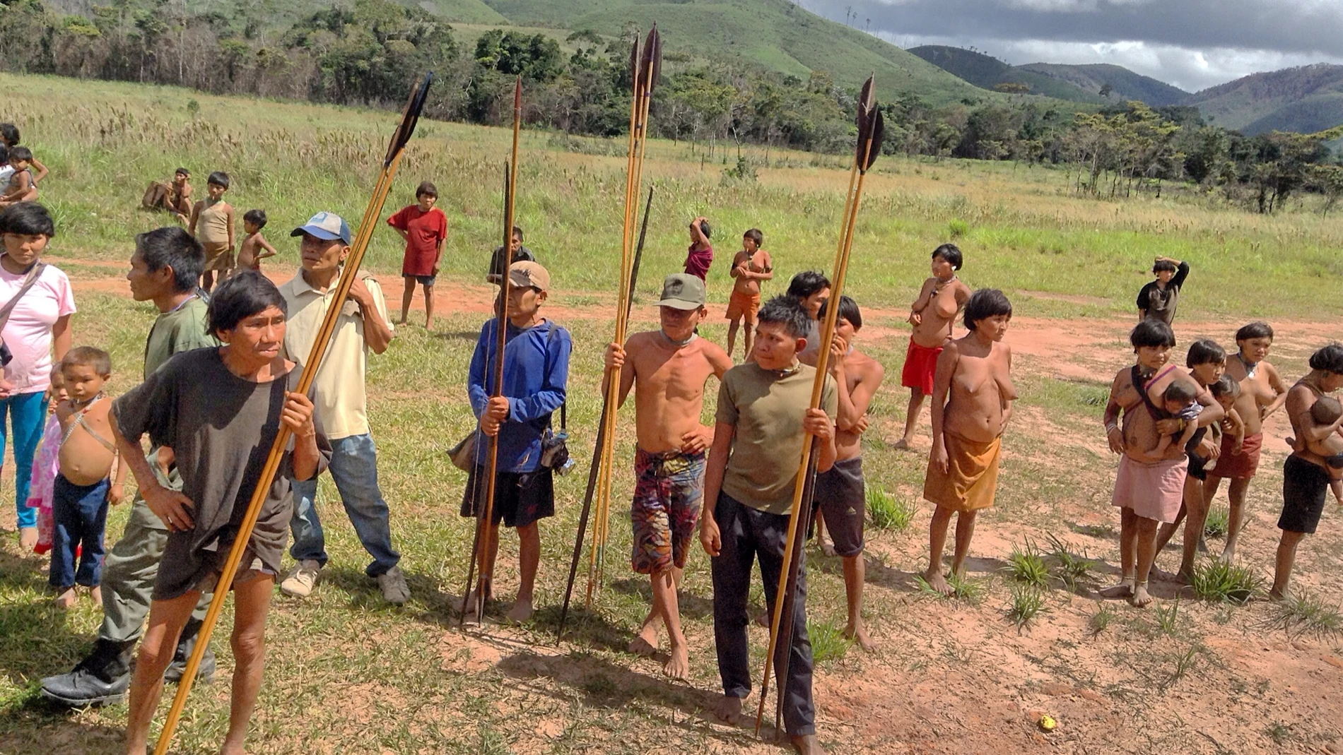 Así son los Yanomamis, la tribu que se come las cenizas de sus muertos