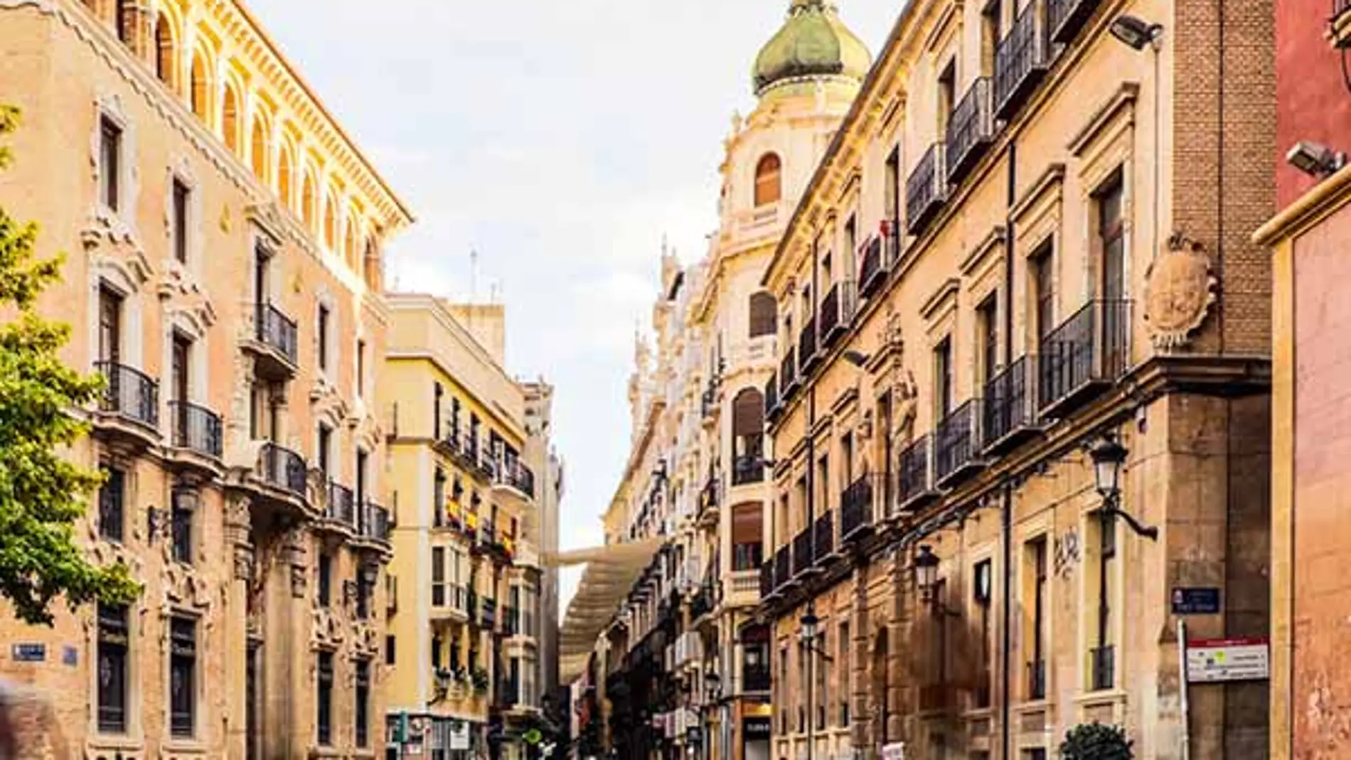 Imagen de una calle en el centro histórico de Murcia