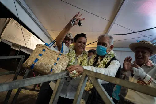 Los independentistas de la Polinesia Francesa prometen celebrar un referéndum tras su victoria electoral 