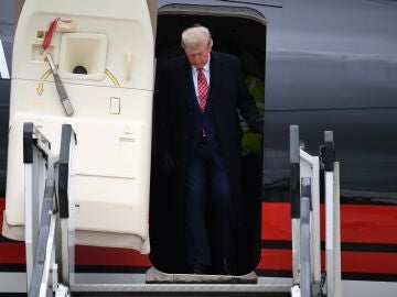 Trump visita Escocia en un viaje de negocios: «Es genial estar en casa»