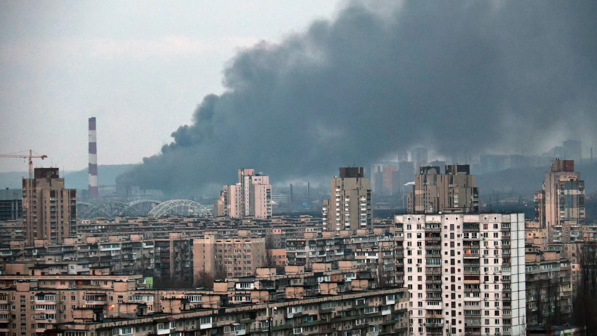 Ucrania.- Las defensas aéreas ucranianas derriban un dron ruso sobre Kiev