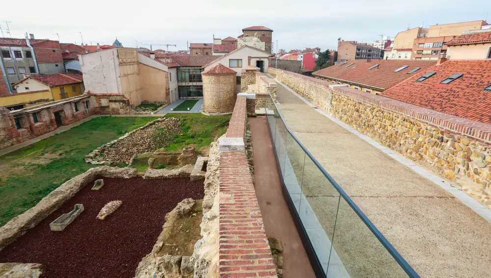 Tramo accesible de la muralla de León