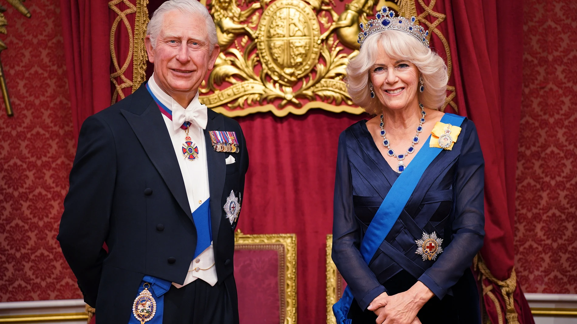 Los Reyes Carlos III y Camilla