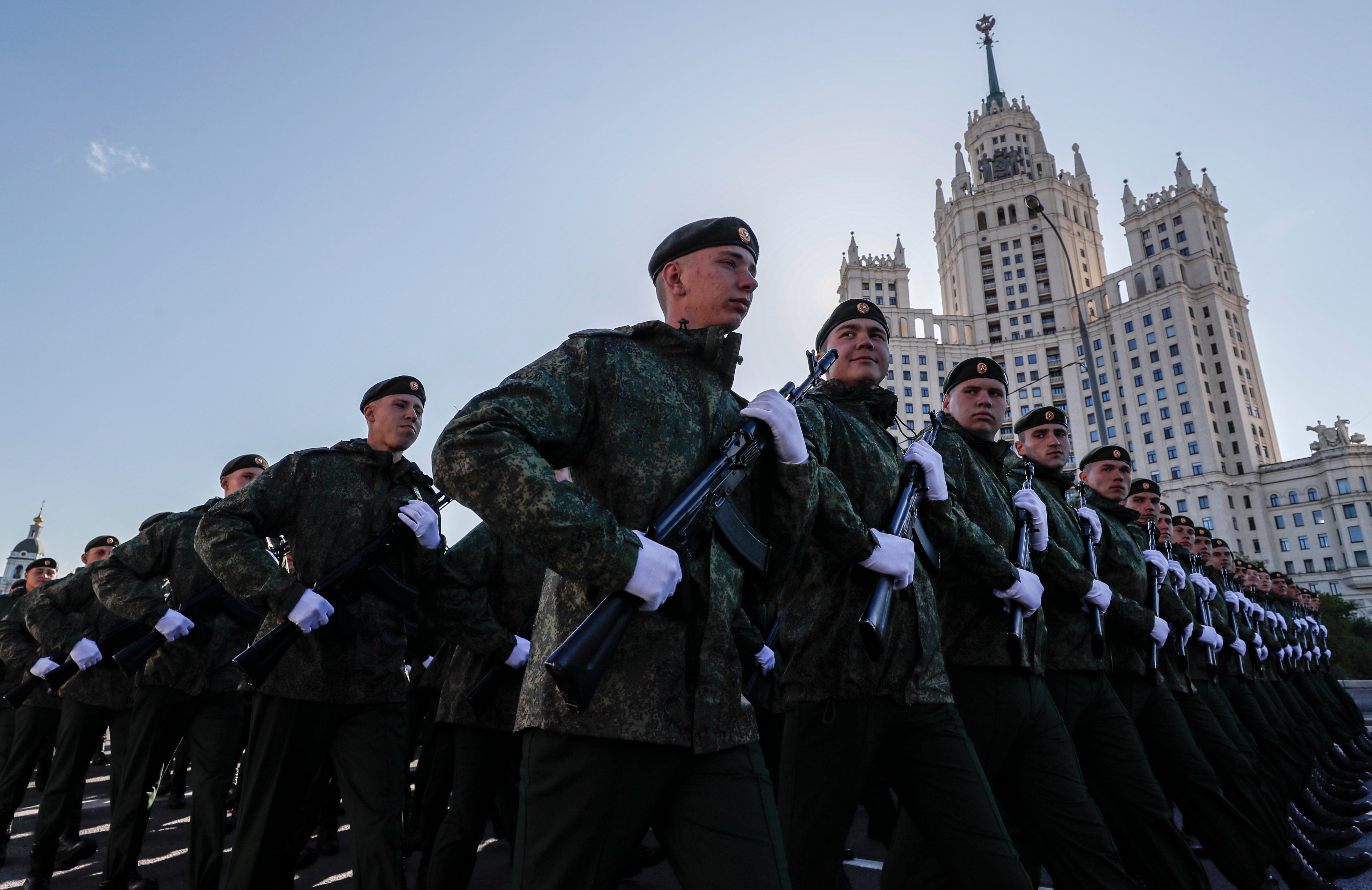 Russian servicemen rehearse for Victory Day parade in Moscow