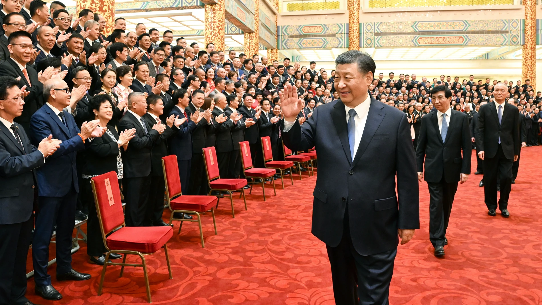 Beijing (China), 08/05/2023.- Chinese president Xi Jinping meets with representatives to the 10th Conference for Friendship of Overseas Chinese Associations at the Great Hall of the People in Beijing, China, 08 May 2023. EFE/EPA/XINHUA / Li Xueren CHINA OUT / MANDATORY CREDIT EDITORIAL USE ONLY 