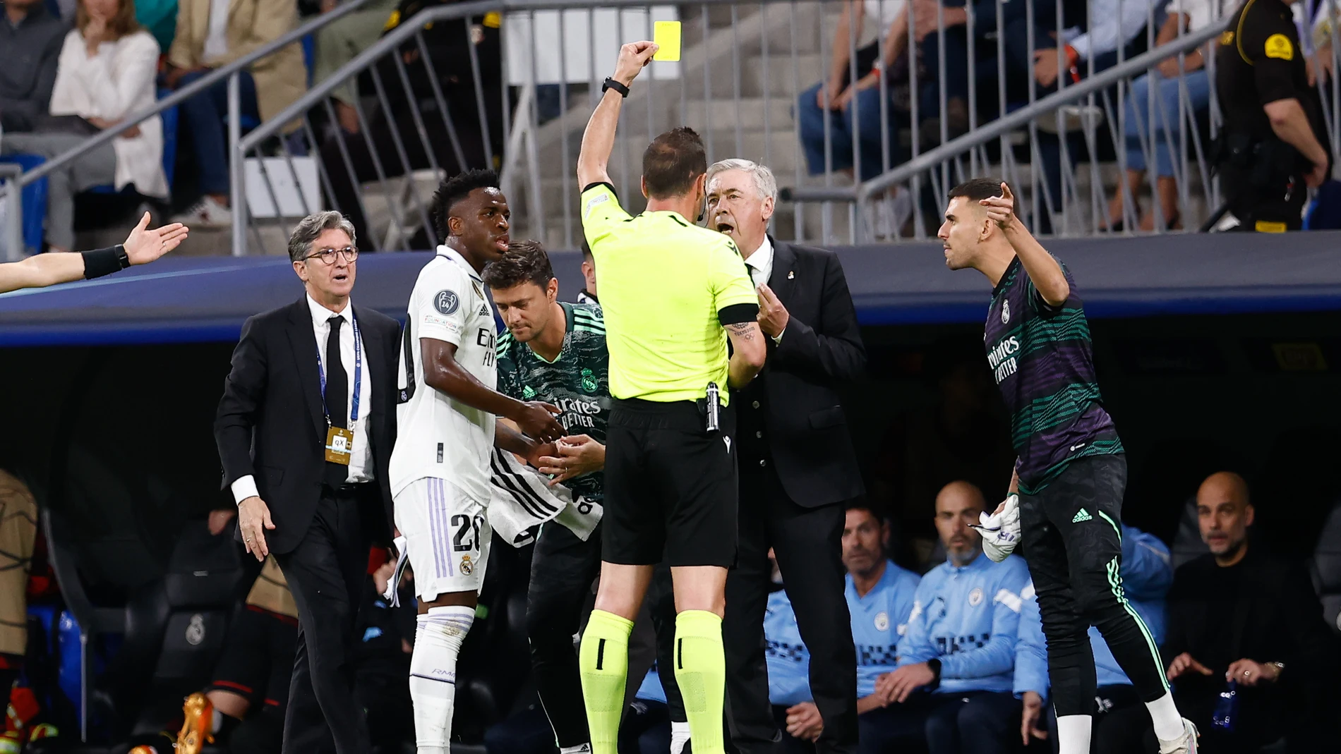 Carlo Ancelotti, head coach of Real Madrid, see the yellow card during the UEFA Champions League, Semi Finals, football match played between Real Madrid and Manchester City at Santiago Bernabeu Stadium on May 09, 2023 in Madrid, Spain.Oscar J. Barroso / Afp7 09/05/2023 ONLY FOR USE IN SPAIN