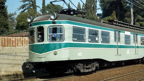 Barcelona recupera el "tren rana" casi 30 años después
