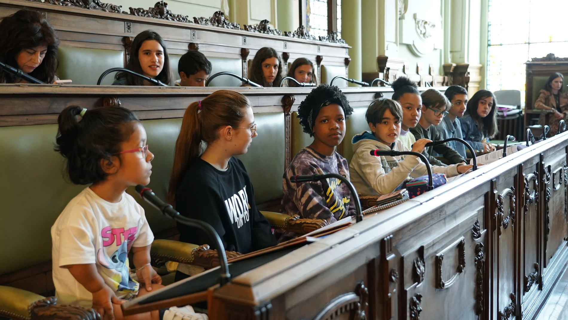 Niños de diferentes centros educativos de Valladolid participan en un Pleno de la Infancia en el Ayuntamiento